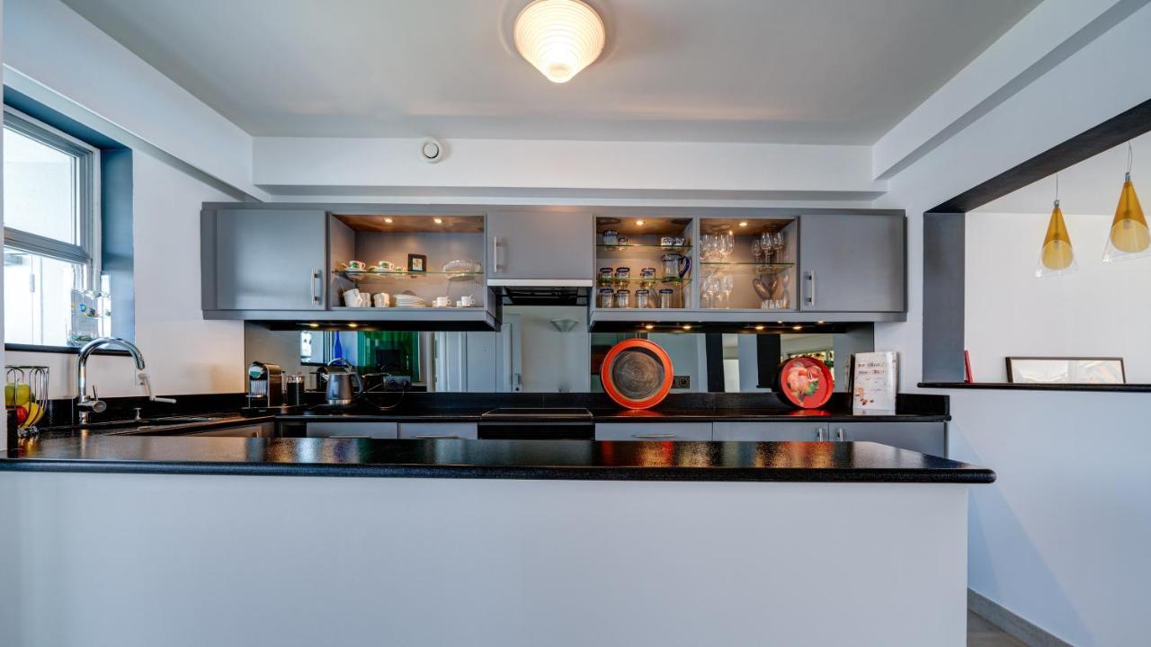 Sunny Apartment Villeneuve-Loubet Bagian luar foto