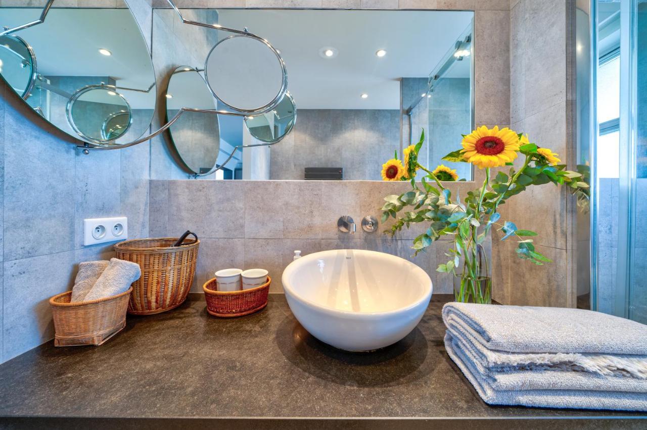 Sunny Apartment Villeneuve-Loubet Bagian luar foto
