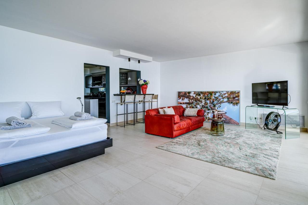 Sunny Apartment Villeneuve-Loubet Bagian luar foto